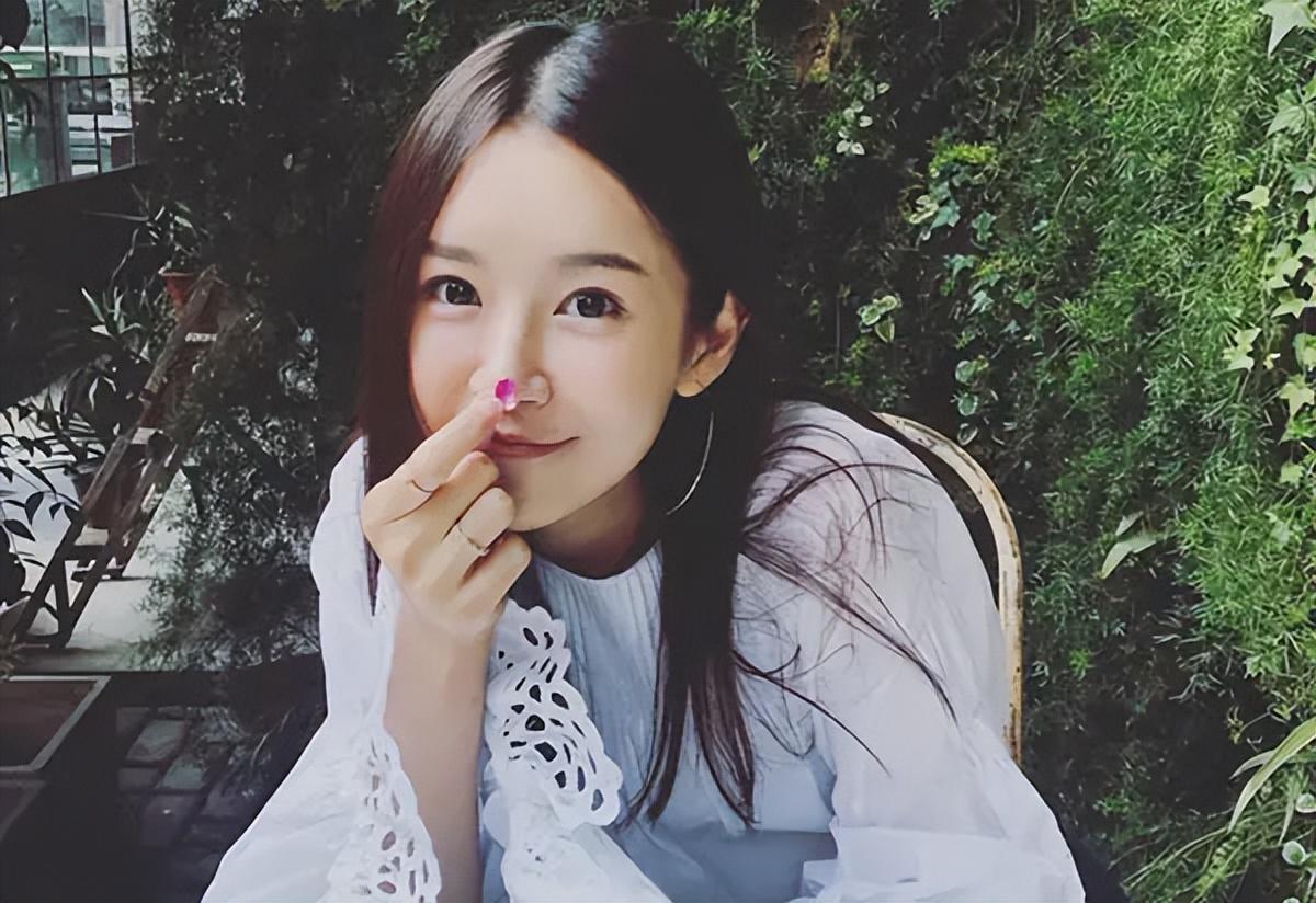 陈赫个人资料简介（陈赫：二婚娶大1岁张子萱，婚后连生二胎，如今一家四口其乐融融）