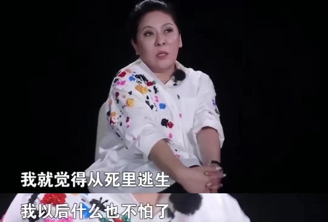 向太陈岚的个人资料年轻时（香港“女枭雄”陈岚风云往事）