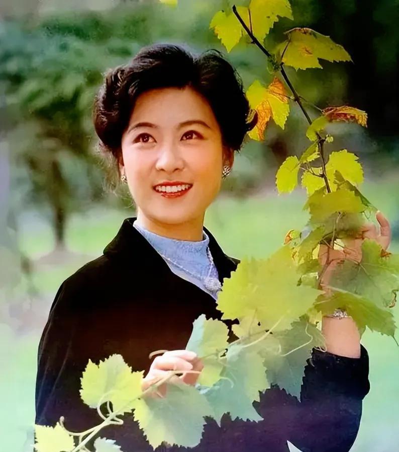 王馥荔个人资料简介国籍（王馥荔：嫁初恋王群，结婚46年生一子，如今儿子是她的骄傲）