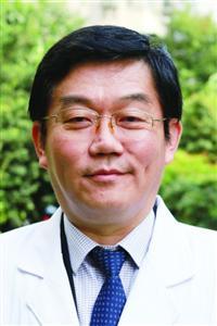 百年膏方传承刘毅简介（市中医医院膏方咨询活动）