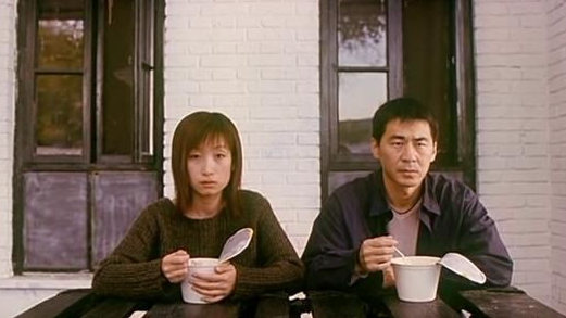 全班最丑秦海璐，靠演“失足妇女”大红，如今爱情事业双收