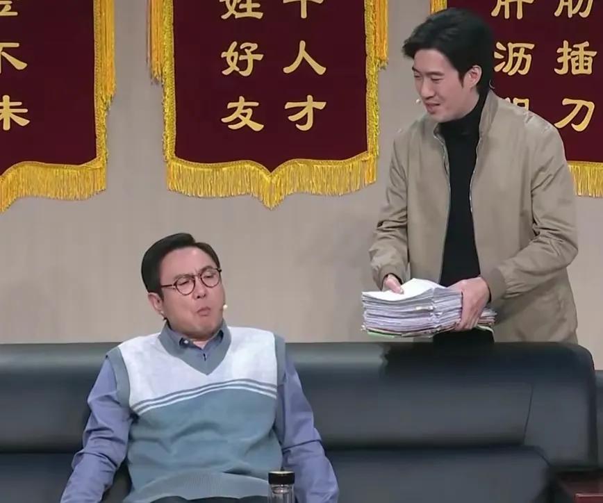 沈腾马丽春晚临场突发3个意外观众没看出来：马丽掉鞋跟沈腾掉麦