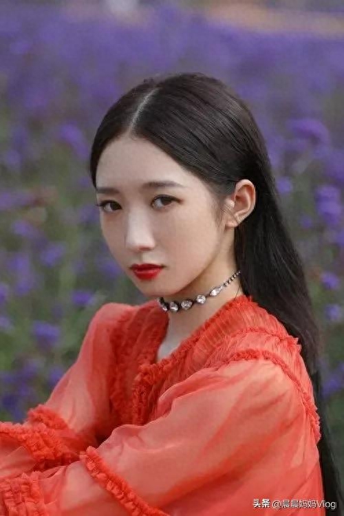 孟美岐个人资料：可盐可甜，漂亮迷人