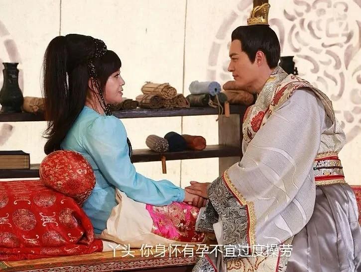好家伙！31岁高叶给27岁男演员演妈，这让扮嫩演员还咋玩啊？