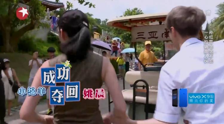 张艺兴这个暖心的boy！我马上要溺在他的小酒窝里了……