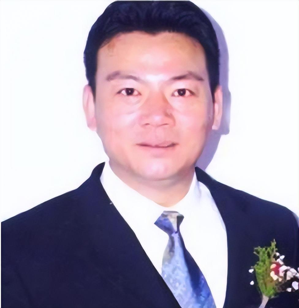 八九十年代红极一时，英年早逝后，母亲被孙子推上法庭, 打星王群个人资料简介：