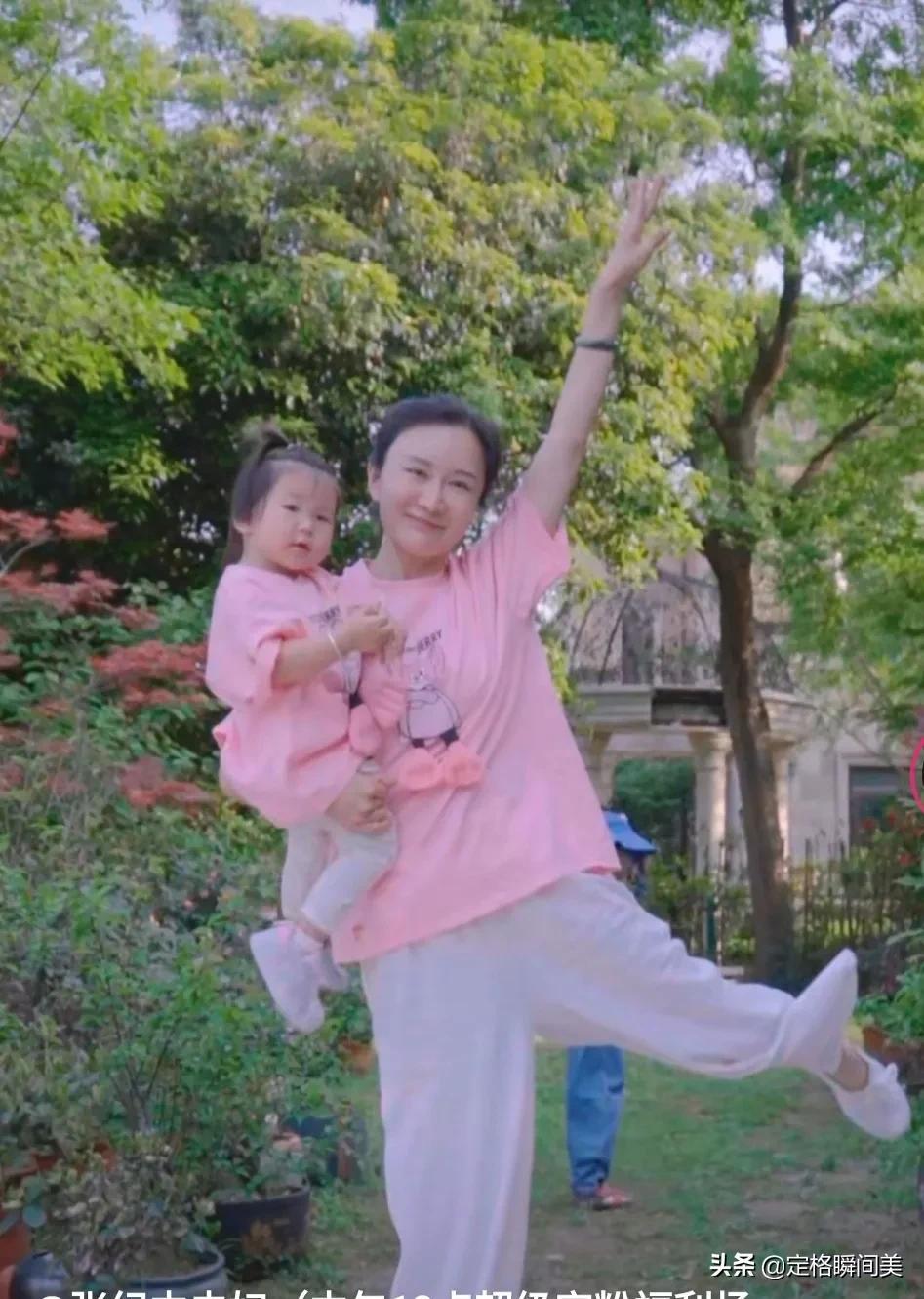 杜星霖个人资料简介演的电视剧（杜星霖嫁大她几十岁张纪中 婚后幸福又恩爱 夫妻直播捞金）