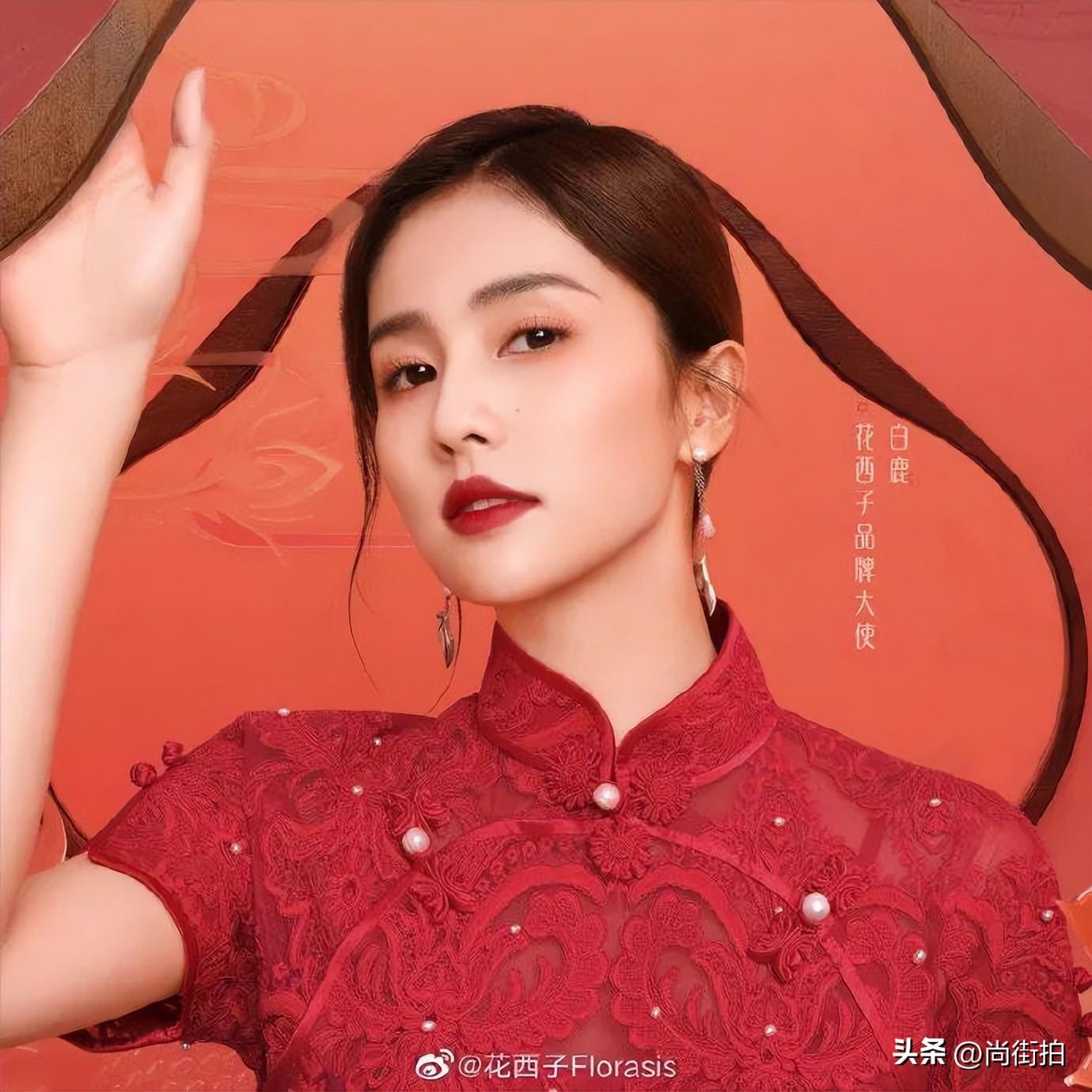 白鹿穿红裙代言写真美如仙子！演绎曼妙中国色彩之美