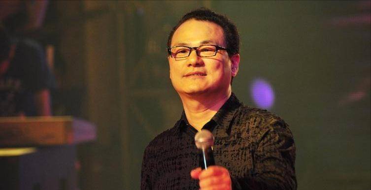 5岁不婚无子女的春晚歌唱家张也，与“男闺蜜”吕继宏让人羡慕"